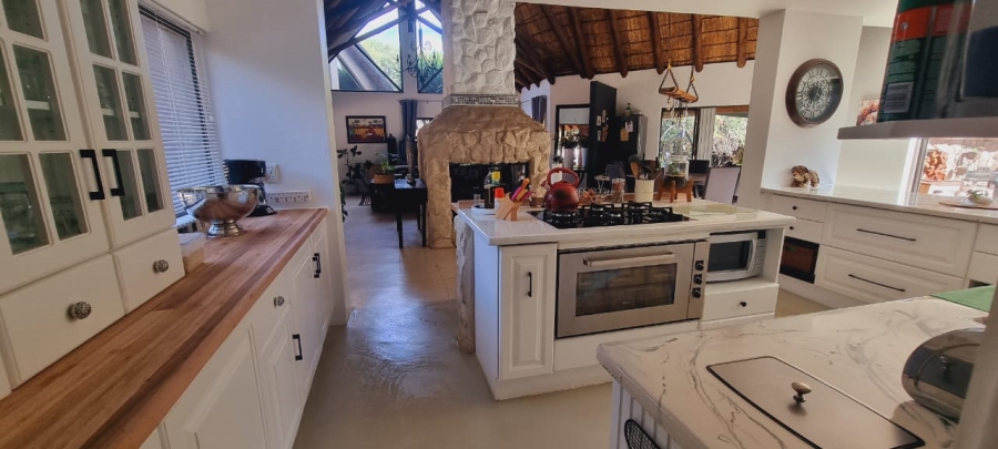 8 Bedroom Property for Sale in Kshane North West